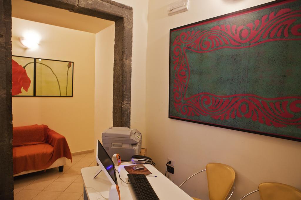 Art Hostel Неаполь Екстер'єр фото